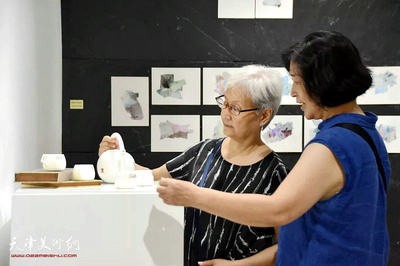 以多元敘述的視角展開&ldquo;王愛(ài)君:一卷山&rdquo;煙臺(tái)美術(shù)博物館個(gè)展